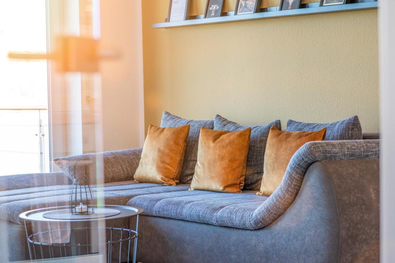 Fairflats: Kueche, Balkon, Arbeitsplatz, Aufzug Apartment