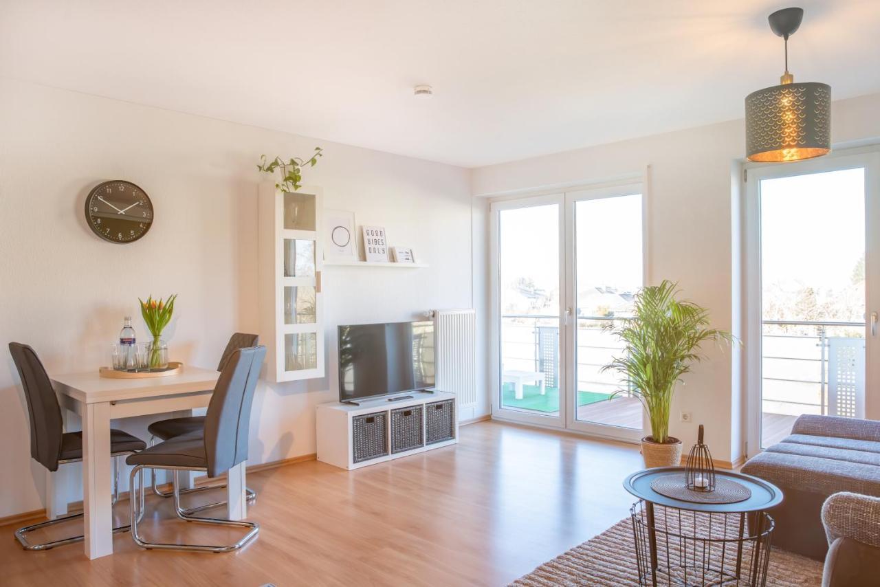Apartment Fairflats: Kueche, Balkon, Arbeitsplatz, Aufzug